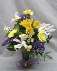 Just Right Vase Arrangement from Joseph Genuardi Florist in Norristown, PA
